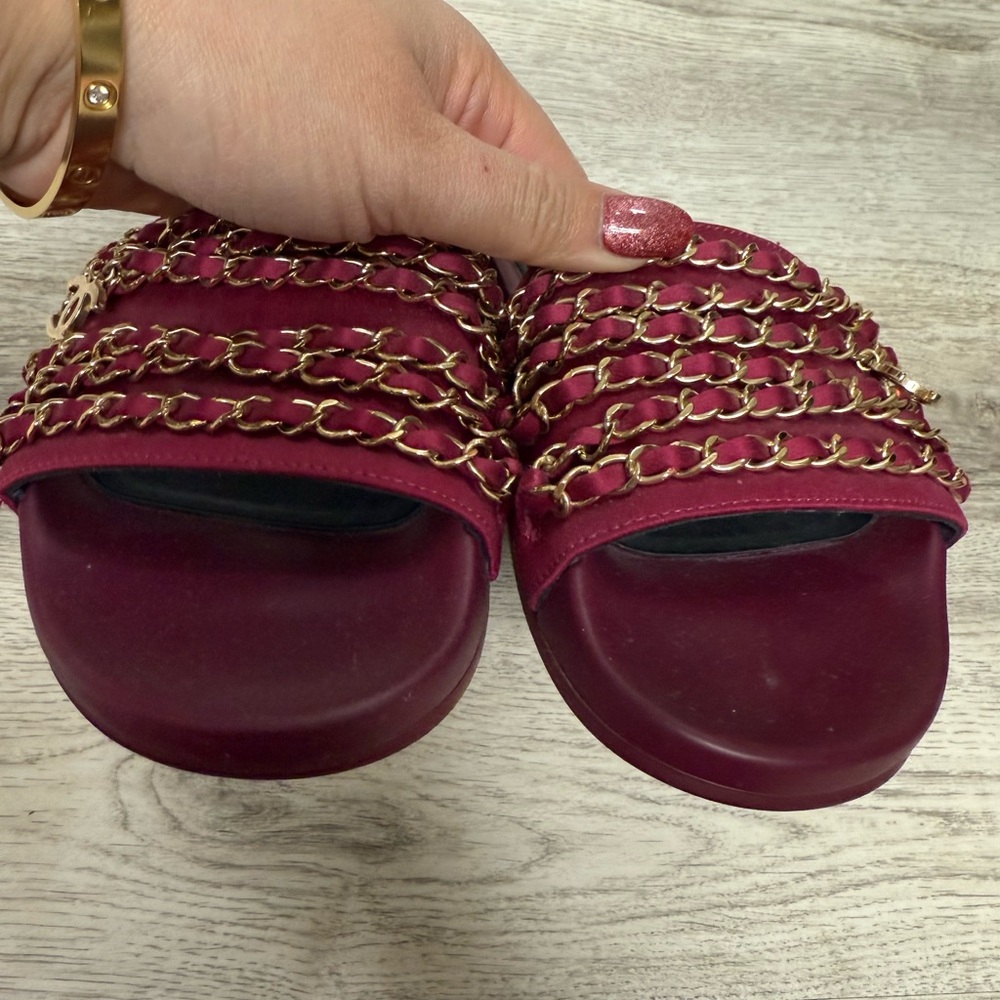 Chanel slides - Picture 2 of 10